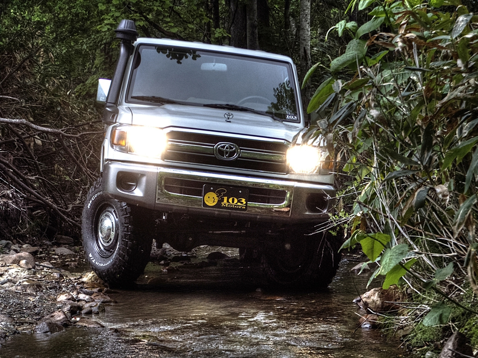 左ハンドルランクル70ディーゼル