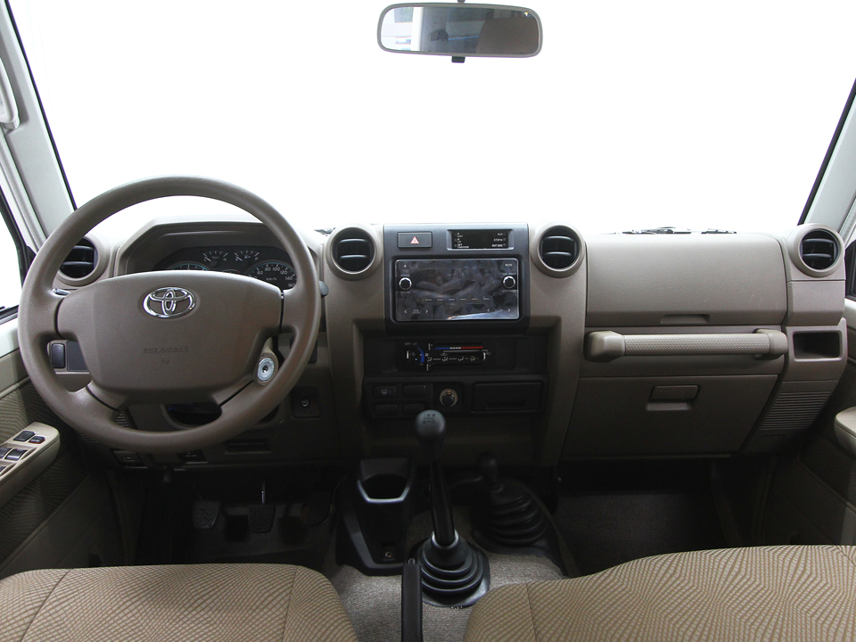 左ハンドルランクル70ディーゼル